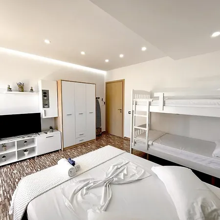 Kam In The Center Appartamento Vlorë