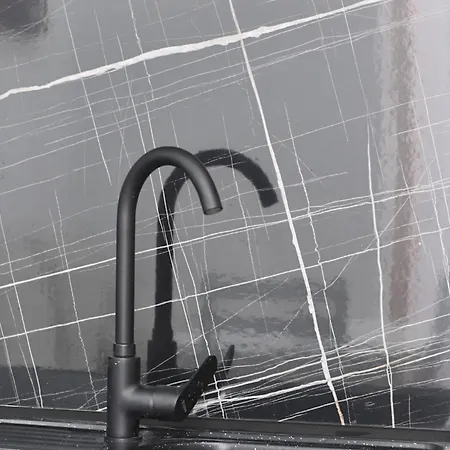 Kam In The Center Appartamento Vlorë