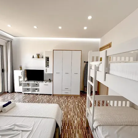 Apartment Kam In The Center